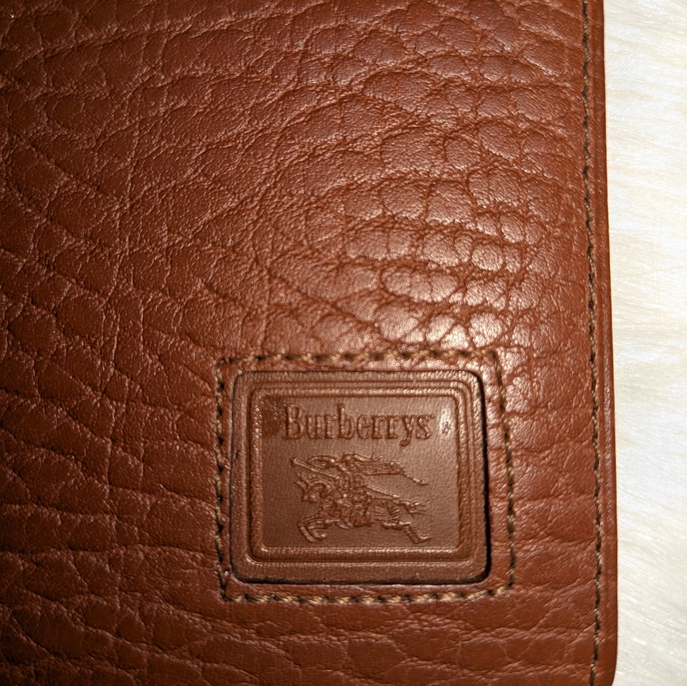 Vintage Burberrys Leather Card/I.D. Holder - Picture 2 of 14